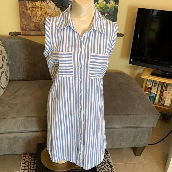 Size small sleeveless dress - Picture 1 of 10